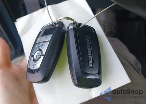 2024 Ford Bronco Outer Banks z USA, uszkodzony, nr VIN 1FMDE8BH1RLA23461